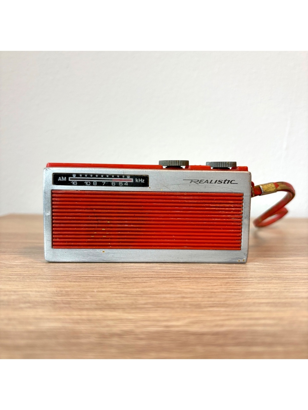 Vintage Realistic AM Pocket Transistor Radio Red Silver Radio Shack Works